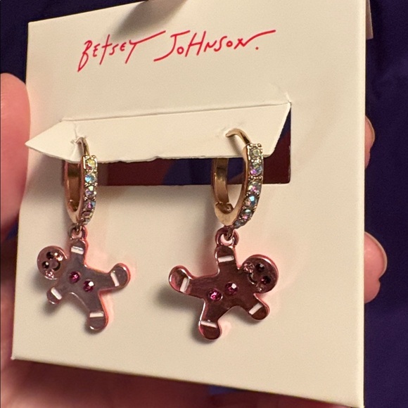 New in Box Betsey Johnson Gingerbread Rhinestone Earrings - Picture 5 of 8